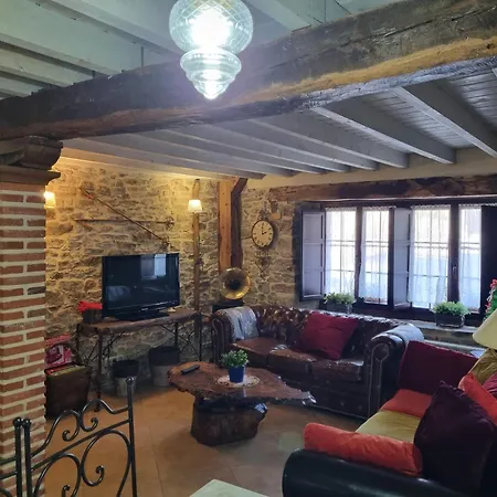 La Casa Encanto-2